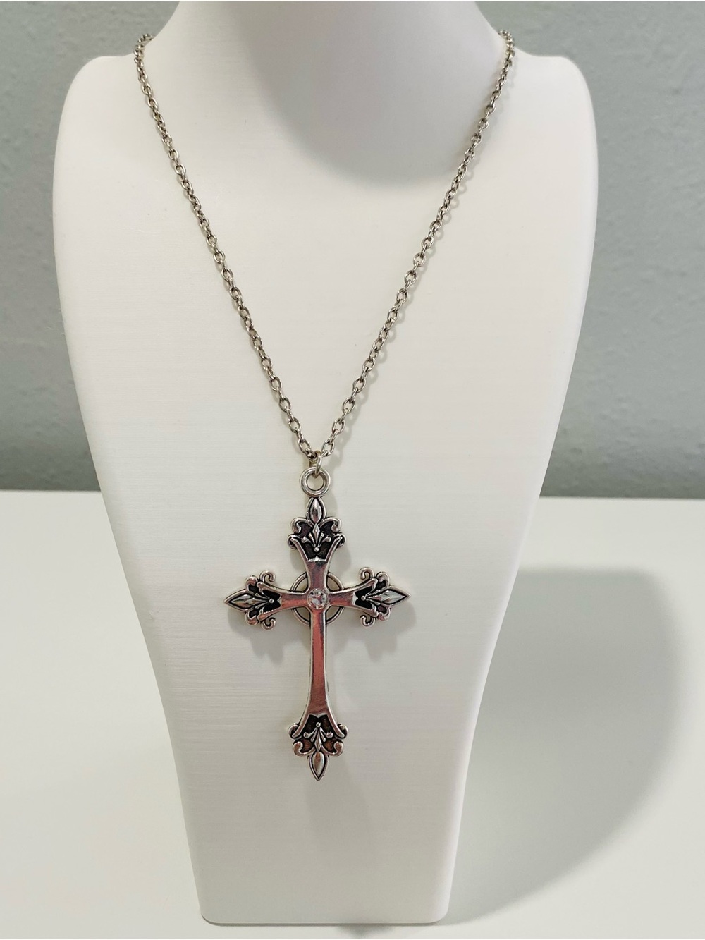 Silvertone Cross Necklace Center Rhinestone Vintage Style Statement 24" Chain